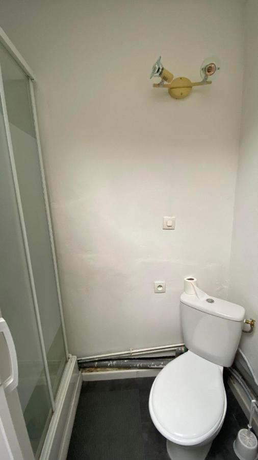 אמיינס Appartement Dans Une Impasse Calme Proche De La Gare מראה חיצוני תמונה